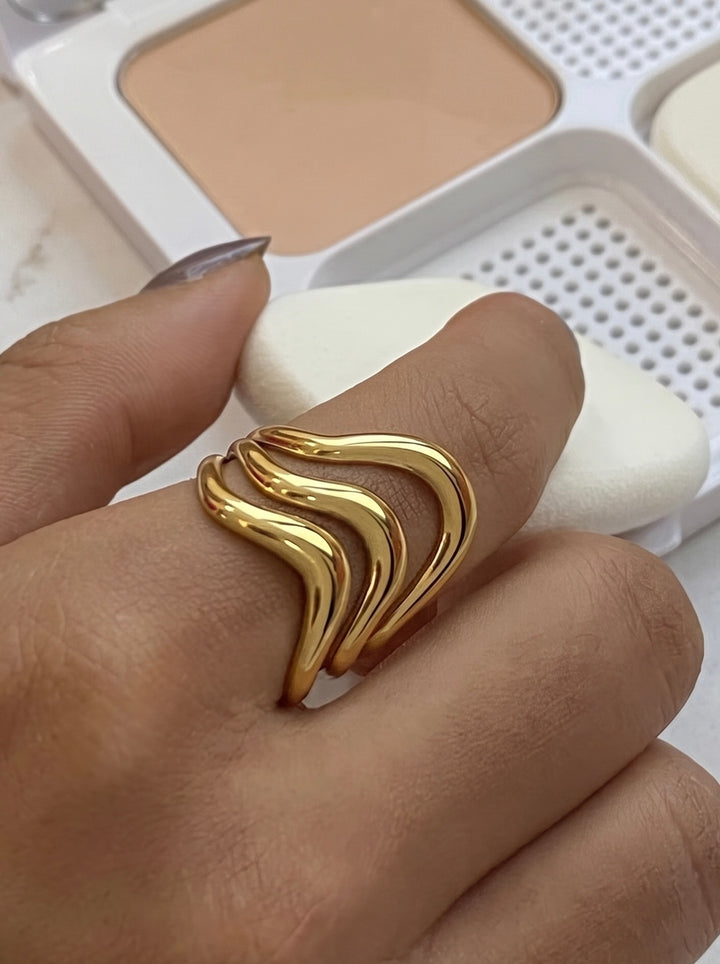 Wavy Ring (Adjustable)