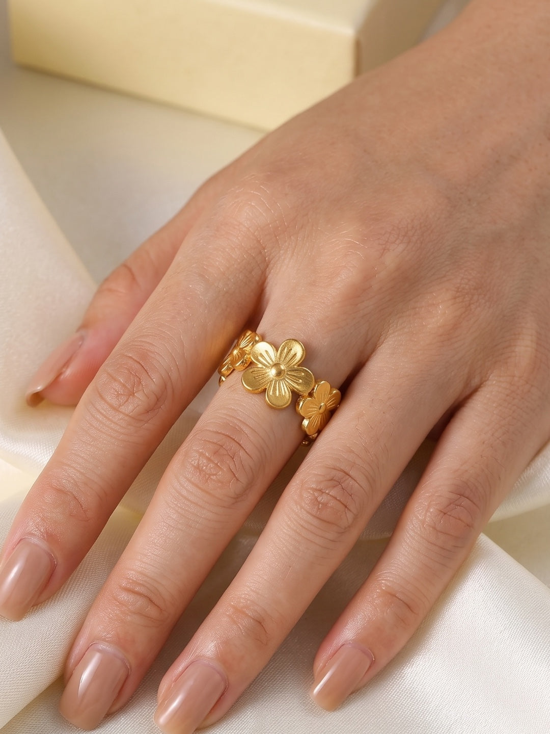 Flower Ring (Adjustable)